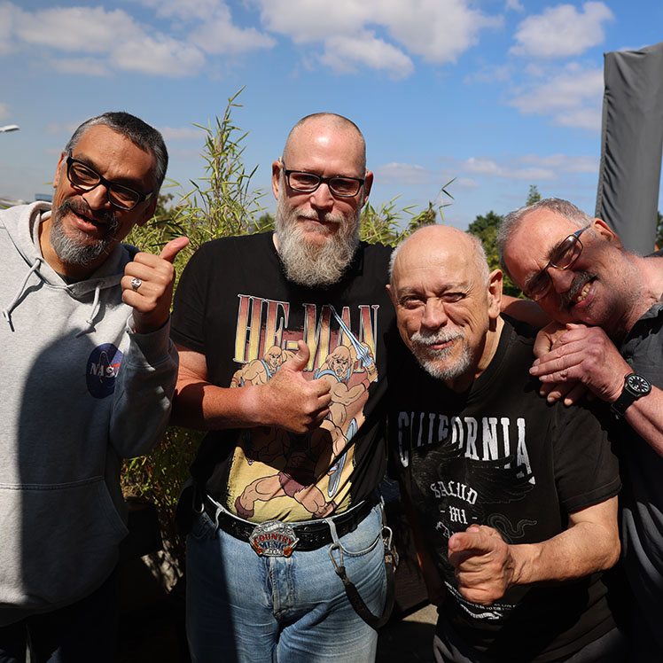 Vier Menschen in Hilden